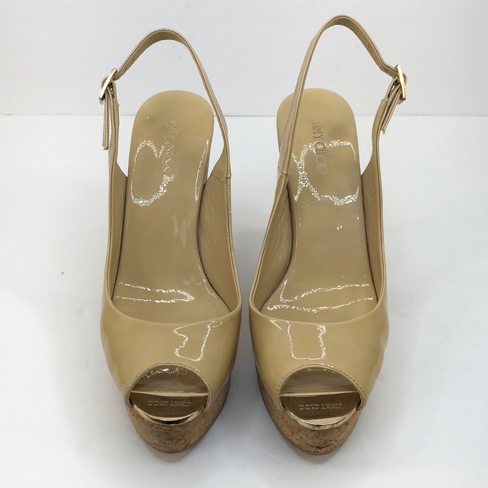 Jimmy★Choo(セールでサイズ限定)オシャレPraise/Nude Women's Tan Jimmy Choo Praise Patent Slingback Wedge Sandal